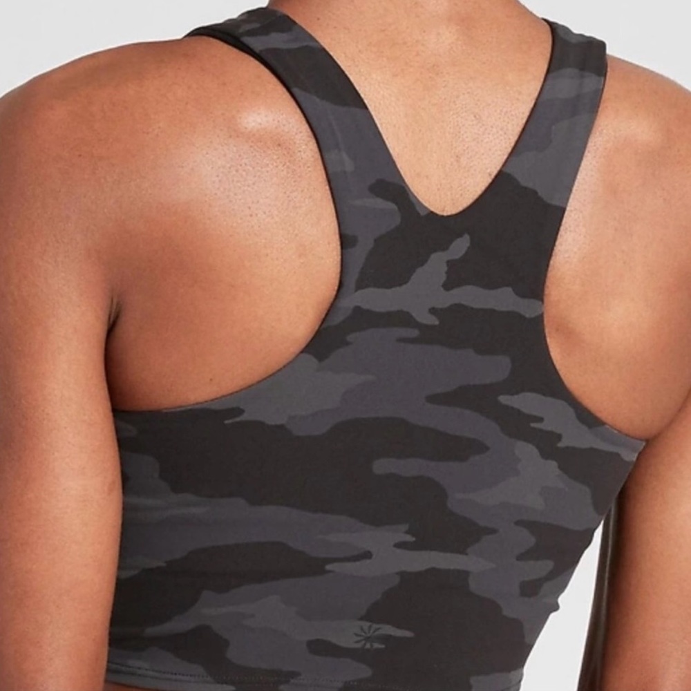 NWT A-C Conscious Crop Printed (size medium, black/gray/camo)